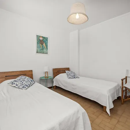 Апартаменти Rocha Beachside